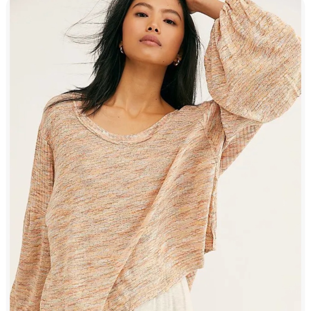 Free People Hapoy Day puff sleeve relaxed top. Worn twice